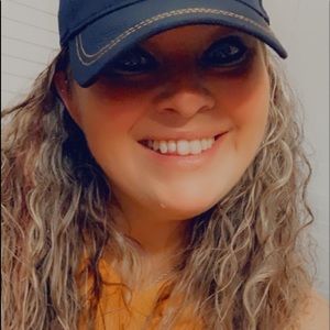 Meet your Posher, Valerie